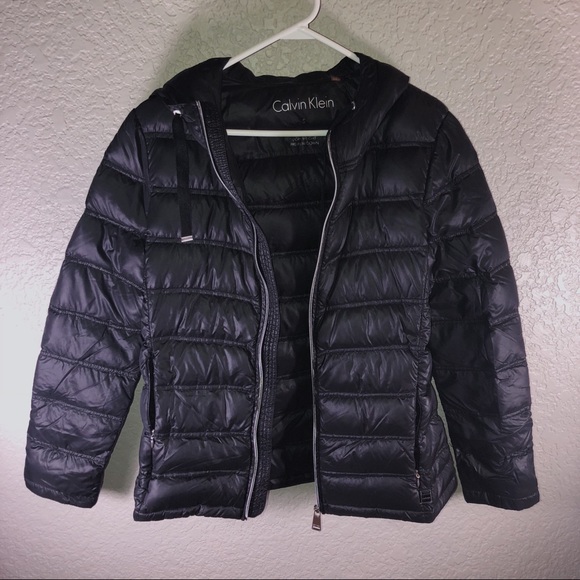 Calvin Klein Jackets & Blazers - Calvin Klein packable lightweight puffer